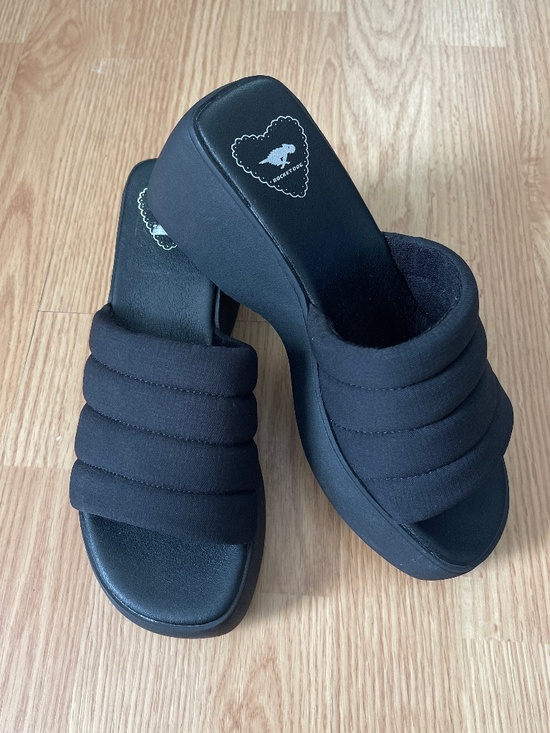 Rocket Dog Shoes - Like New Rocket Dog Black Chunky Platform Slip On Sandals Size 8